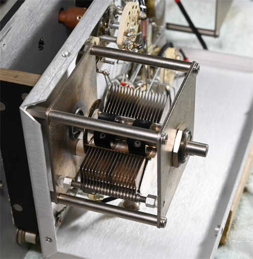 photo of GR 716-P4 guard capacitor
