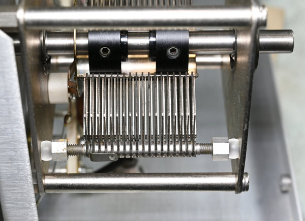 photo of GR 716-P4 guard capacitor insulating balls