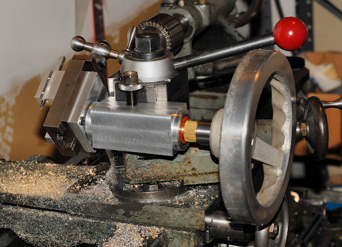 photo of ball turner assembly with hand wheel